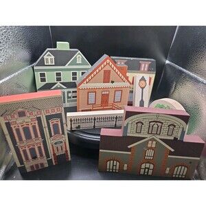 The Cats Meow' Lot Of 5 Houses,3 Accessories. Treble Cleff, Funeral Home, Winery
